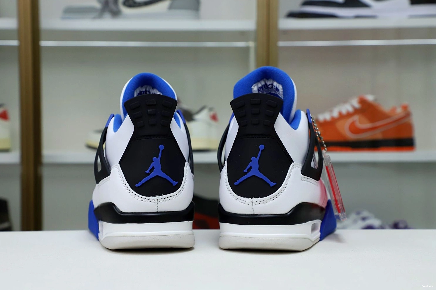 4 JORDAN MOTORSPORTS RETRO AIR 0123